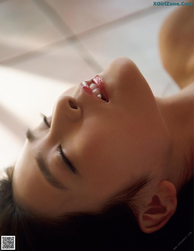 Suzu Honjo 本庄鈴, 写真集 Natural Beauty 豪華愛蔵版 Set.03 No.63b17b